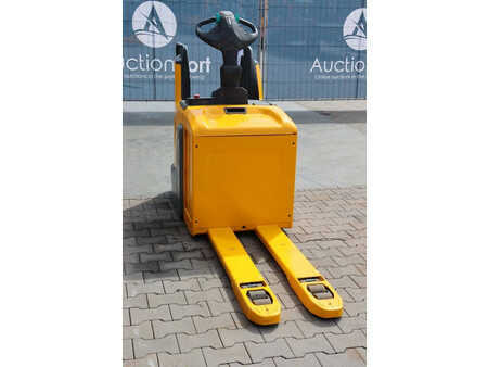 Electric Pallet Trucks 2005  Jungheinrich EJC 110 (4)