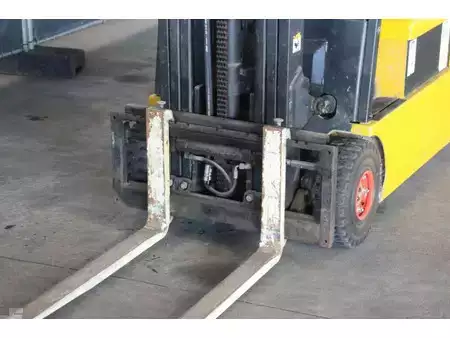 Elektro čtyřkolový VZV 2006  Yale ERP18ATF (10)