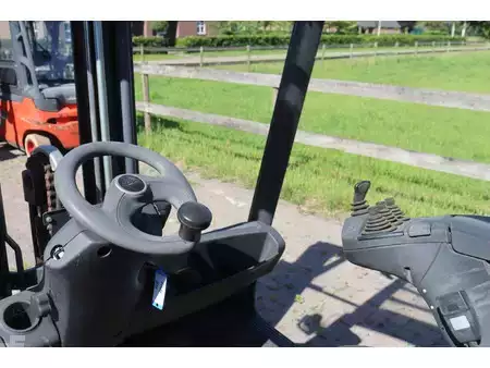 Nestekaasutrukki 2018  Linde H25T-02 (23)
