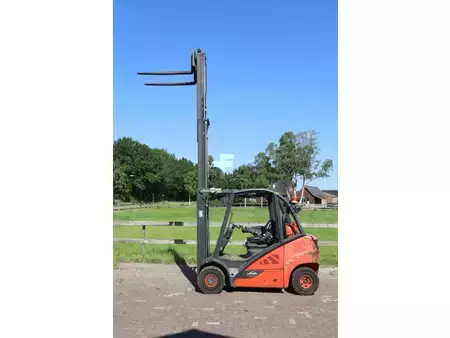 Nestekaasutrukki 2018  Linde H25T-02 (36)