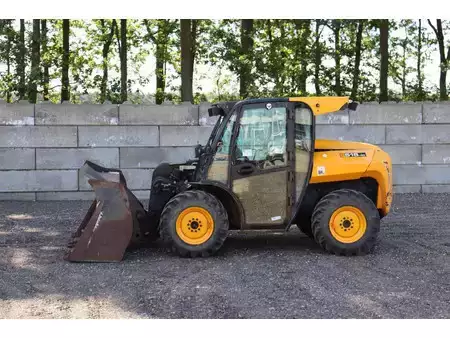 Teleskoplæsser (fast) 2012  JCB 515-40 TH (1)