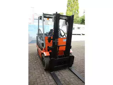 Eléctrico - 4 rodas 2005  Carer R45-NCS (6)