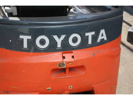 Eléctrico - 4 rodas 2011  Toyota 7FBEST15 (15)