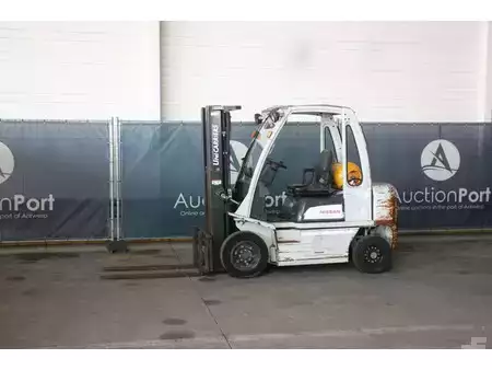 Carrelli elevatori GPL 2014  Nissan U1D2A25LQ (1)