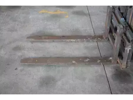 Carrelli elevatori GPL 2014  Nissan U1D2A25LQ (11)