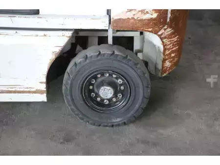 Carrelli elevatori GPL 2014  Nissan U1D2A25LQ (14)