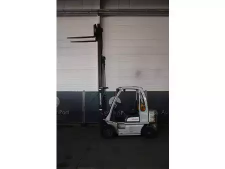 Carrelli elevatori GPL 2014  Nissan U1D2A25LQ (29)