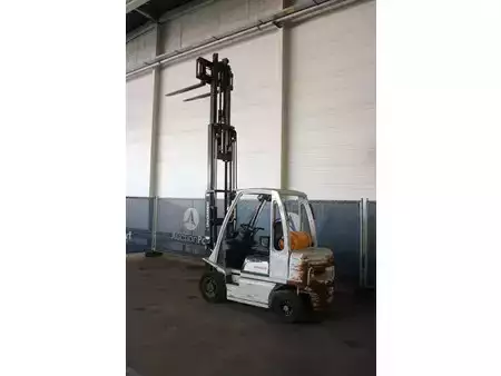 Carrelli elevatori GPL 2014  Nissan U1D2A25LQ (30)