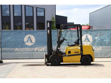 Carrelli elevatori diesel 1996  Yale GDP30TP (1)