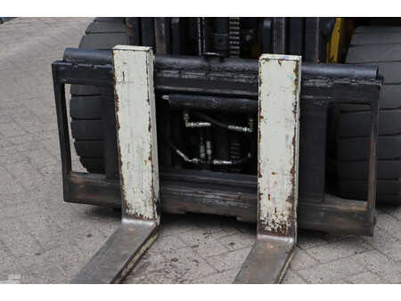 Carrelli elevatori diesel 1996  Yale GDP30TP (11)