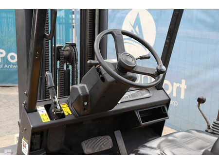 Carrelli elevatori diesel 1996  Yale GDP30TP (25)
