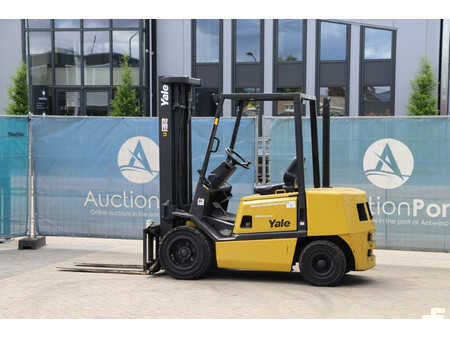 Carrelli elevatori diesel 1996  Yale GDP30TP (3)