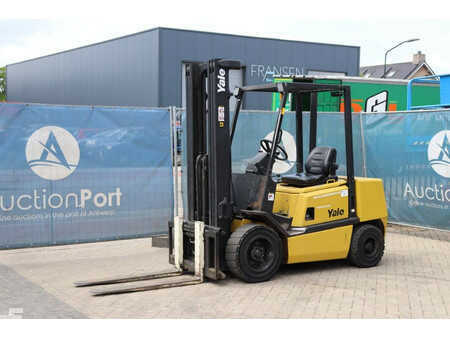 Carrelli elevatori diesel 1996  Yale GDP30TP (9)