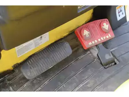 4-wiel elektrische heftrucks 2012  Hyster J2.0XNT (22)