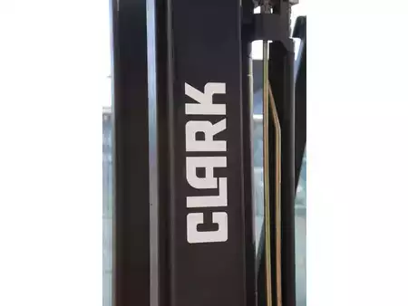 LPG heftrucks 1994  Clark GPM-20S (13)