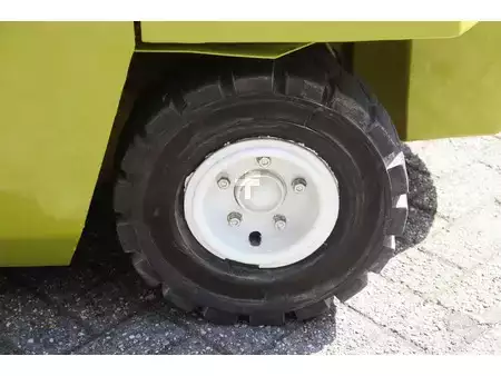 LPG heftrucks 1994  Clark GPM-20S (16)