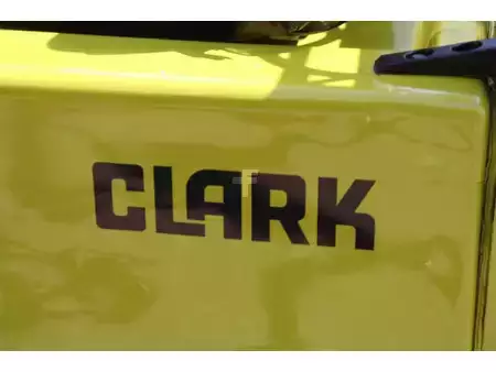 LPG heftrucks 1994  Clark GPM-20S (17)