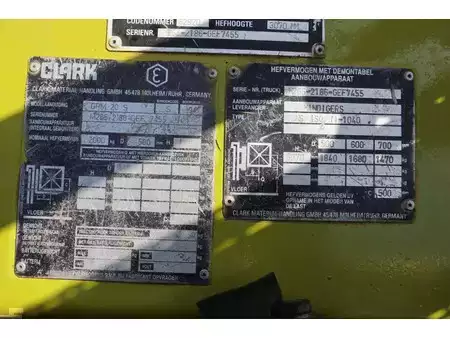 LPG heftrucks 1994  Clark GPM-20S (32)