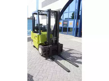 LPG heftrucks 1994  Clark GPM-20S (6)
