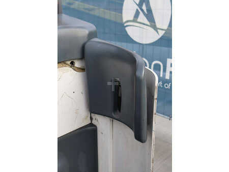 Chariots à mât rétractable - Nichiyu FBROAW20 (16)