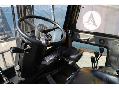 Chariots élévateurs diesel 2002  Daewoo D40S-2 (25)