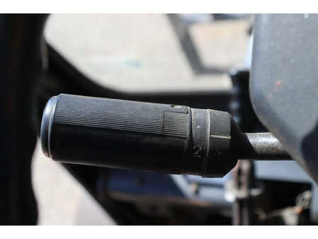 Chariots élévateurs diesel 2002  Daewoo D40S-2 (29)