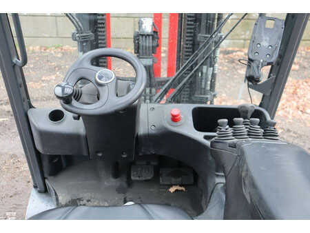 Sähkö - 4 pyör - Linde E25 (21)