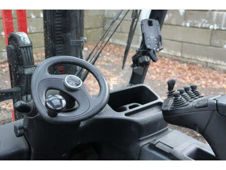 Sähkö - 4 pyör - Linde E25 (24)