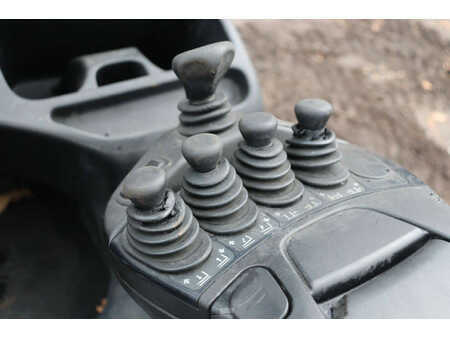 Sähkö - 4 pyör - Linde E25 (27)