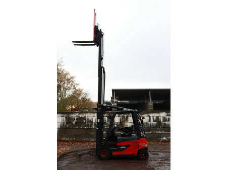 Sähkö - 4 pyör - Linde E25 (35)