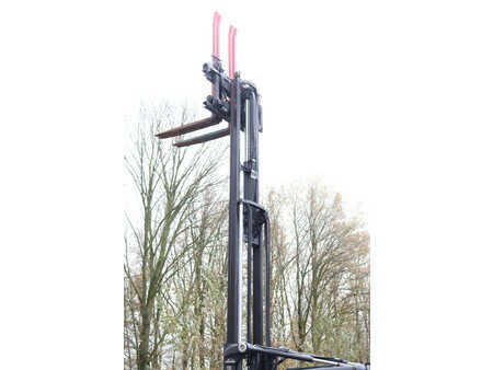 Sähkö - 4 pyör - Linde E25 (37)