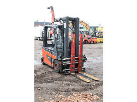 Sähkö - 4 pyör - Linde E25 (7)