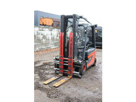 Sähkö - 4 pyör - Linde E25 (9)