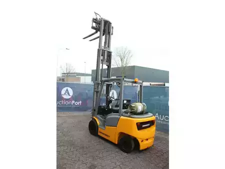 Empilhador a gás - Jungheinrich TFG 425 (29)