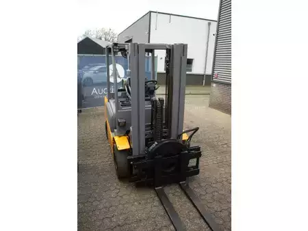 Empilhador a gás - Jungheinrich TFG 425 (6)
