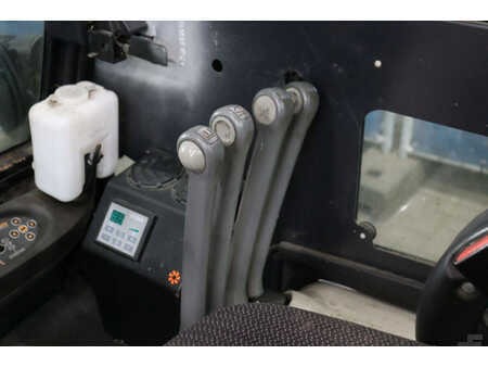 Eléctrico - 4 rodas 2015  Crown FC4525-2.0 (24)