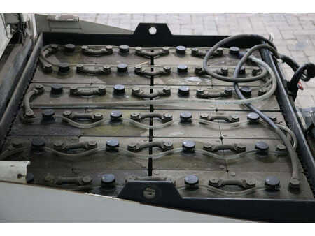 Eléctrico - 4 rodas 2015  Crown FC4525-2.0 (34)