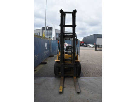 Diesel Forklifts 1997  CAT DP30 (8)