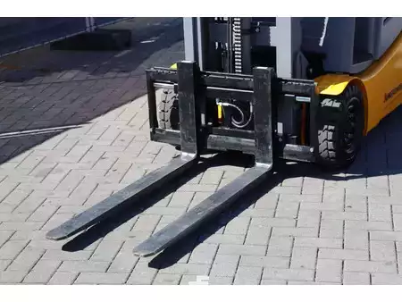 El Truck - 4-hjul 2025  Jungheinrich EFG 316k (11)