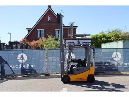 El Truck - 4-hjul 2025  Jungheinrich EFG 316k (36)