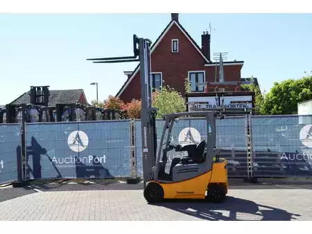 El Truck - 4-hjul 2025  Jungheinrich EFG 316k (37)