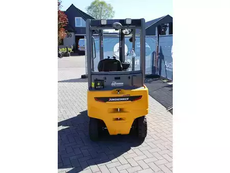 El Truck - 4-hjul 2025  Jungheinrich EFG 316k (5)