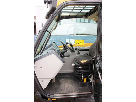 Sollevatori telescopici rigidi 2019  CAT Lift Trucks TH357D (21)