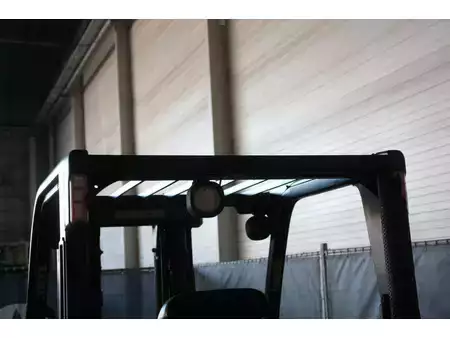 LPG heftrucks 2017  Yale GLP25VX (16)