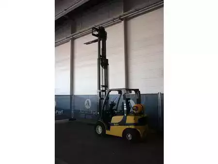 LPG heftrucks 2017  Yale GLP25VX (31)