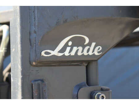 Elektryczne 4-kołowe 2020  Linde E16L-02 (13)