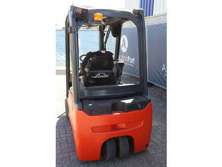 Elektryczne 4-kołowe 2020  Linde E16L-02 (17)