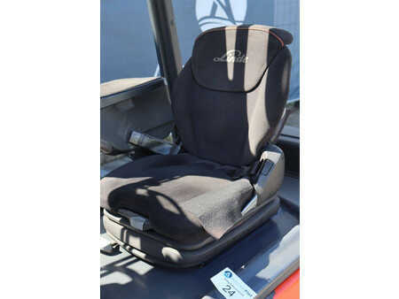 Elektryczne 4-kołowe 2020  Linde E16L-02 (22)