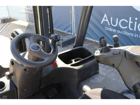 Elektryczne 4-kołowe 2020  Linde E16L-02 (23)