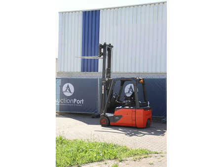 Elektryczne 4-kołowe 2020  Linde E16L-02 (33)